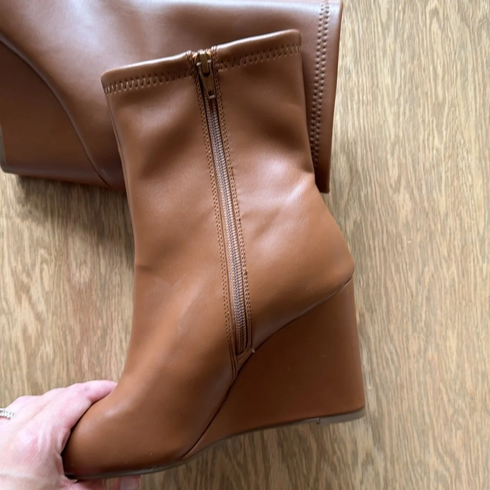 Target camel booties - Picture 4 of 4